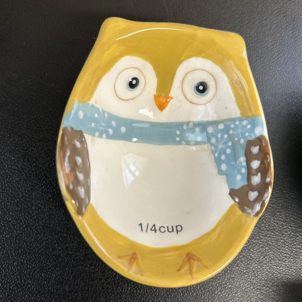 Boston Warehouse Trading Co Owl Measuring Cups Set of‎ 4 Gently Used Nesting
